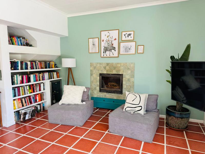 To Let 5 Bedroom Property for Rent in Sandbaai Western Cape